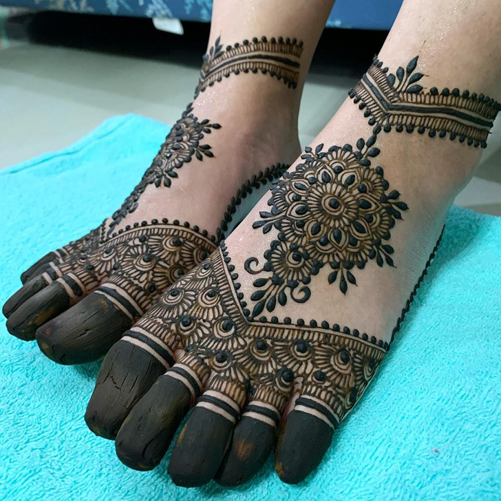 Beauteous Abu Dhabi Henna Design