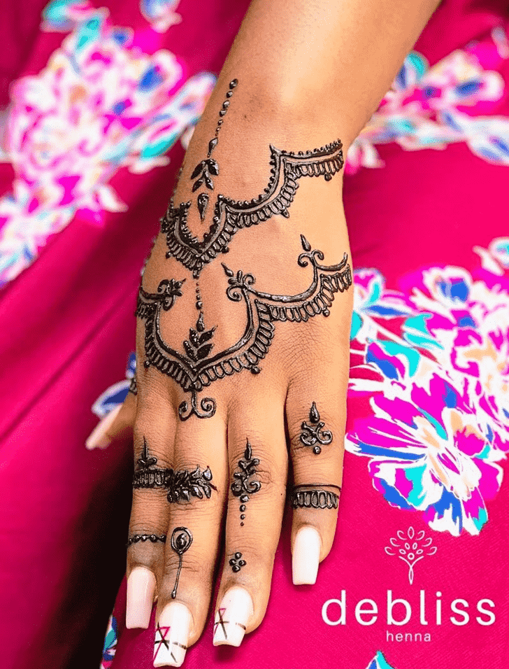 Bewitching Adorable Henna design
