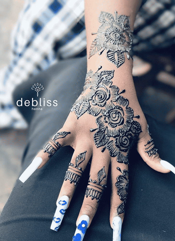 Charming Adorable Henna design