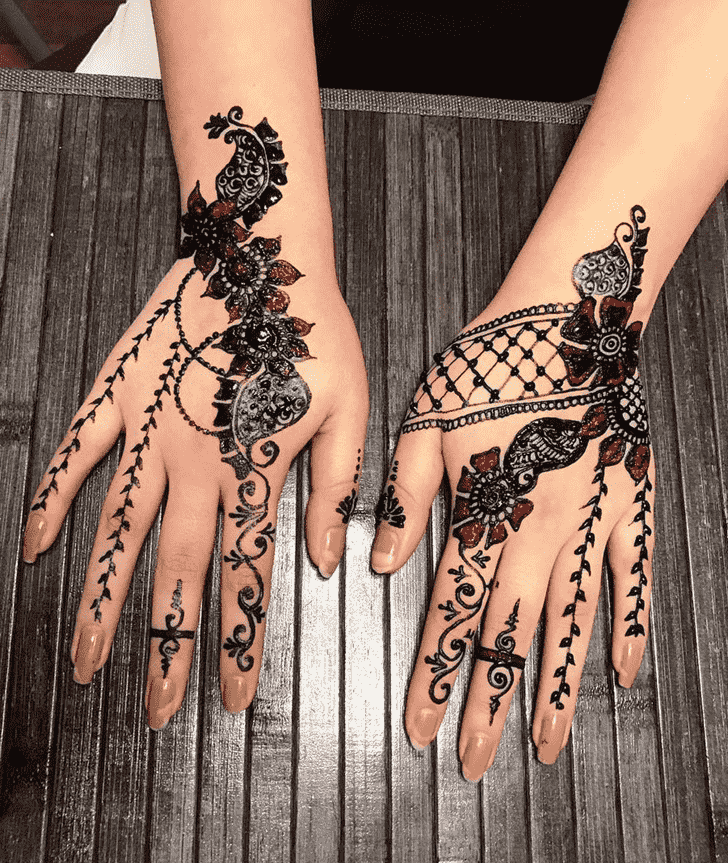 Enticing Adorable Henna design