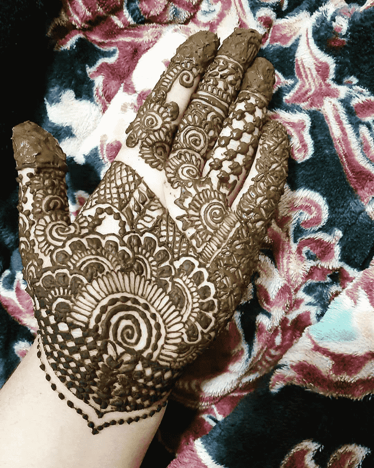 Shapely Adorable Henna design
