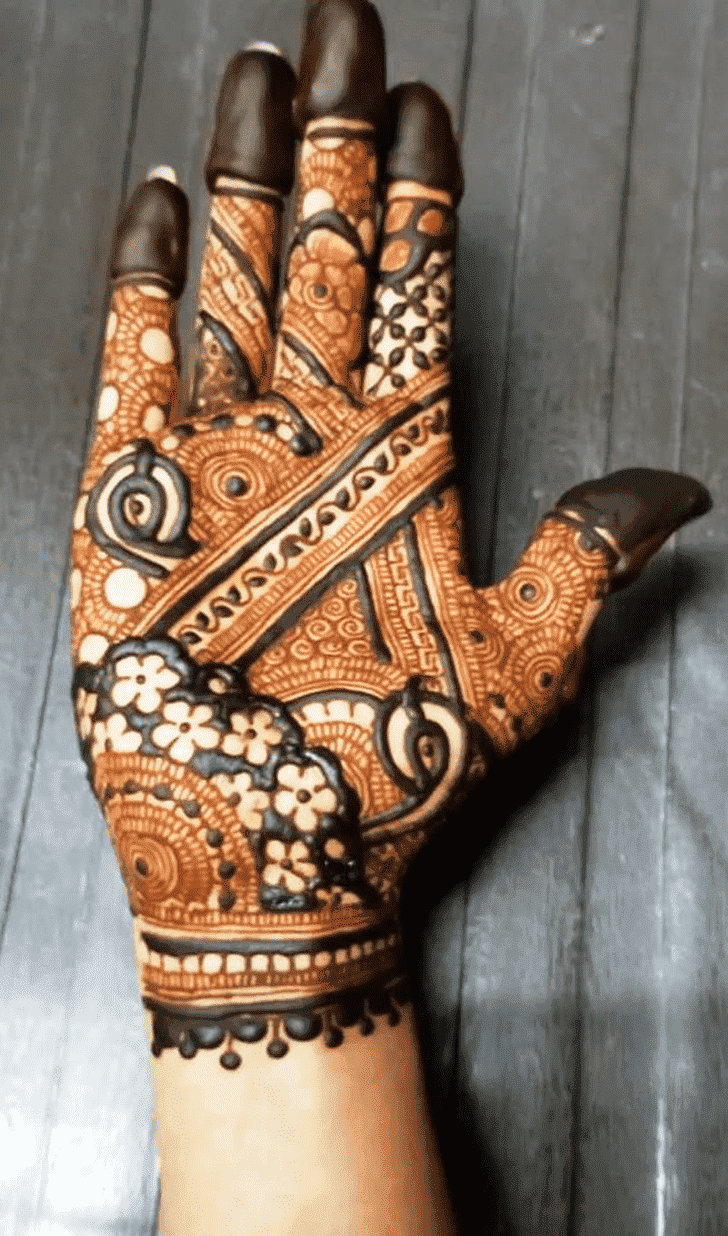 Dazzling Adult Henna Design