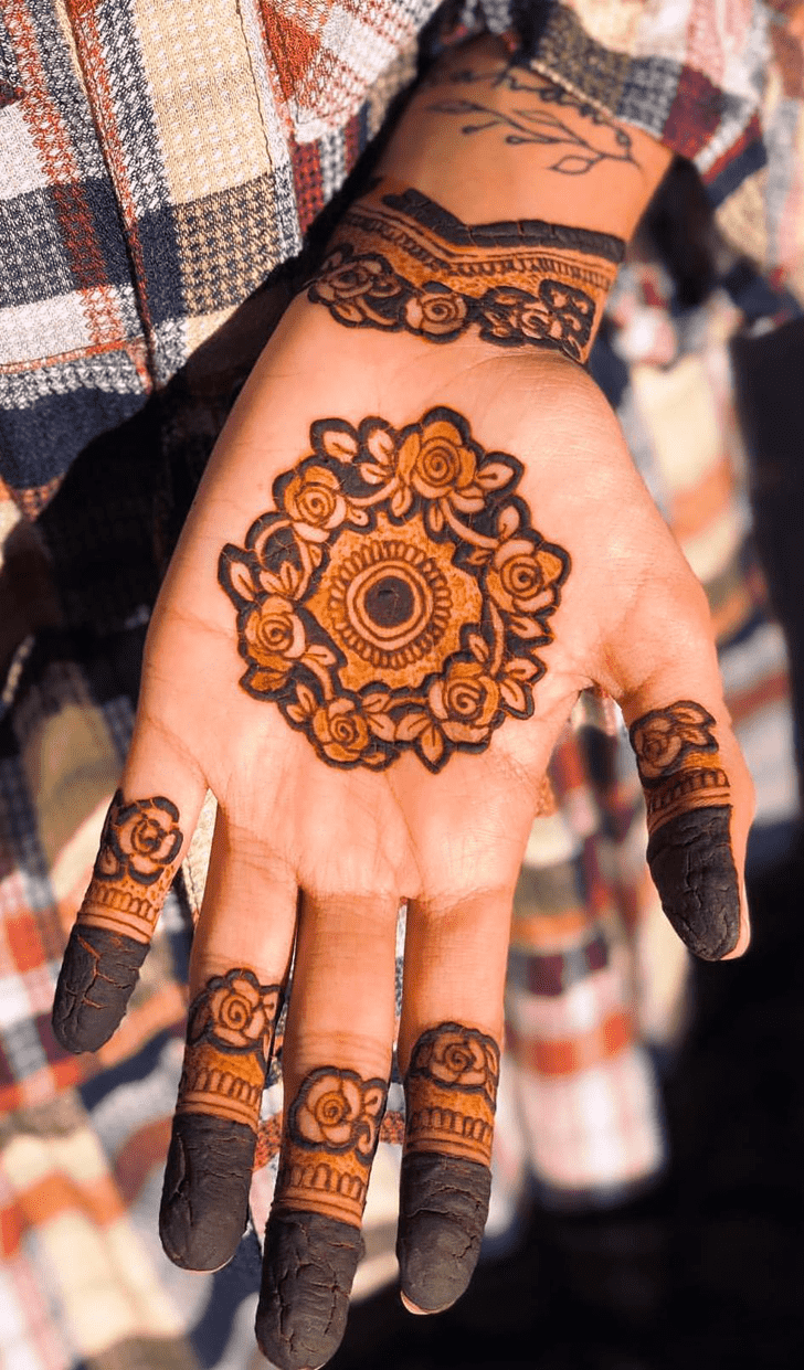 Delightful African Henna Design
