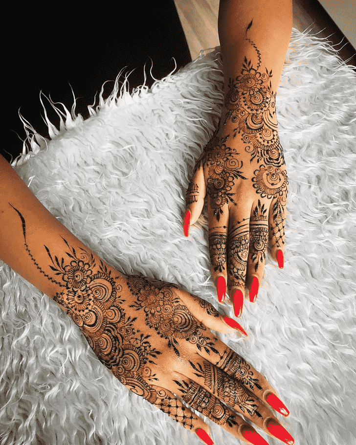 Comely Agra Henna Design