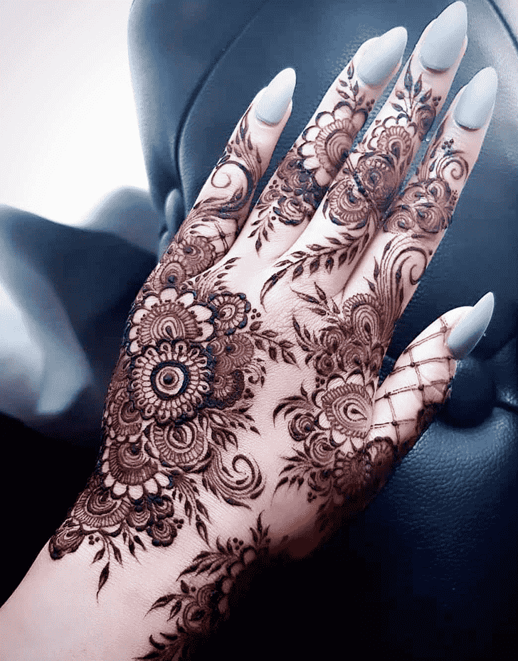 Delicate Ajman Henna Design