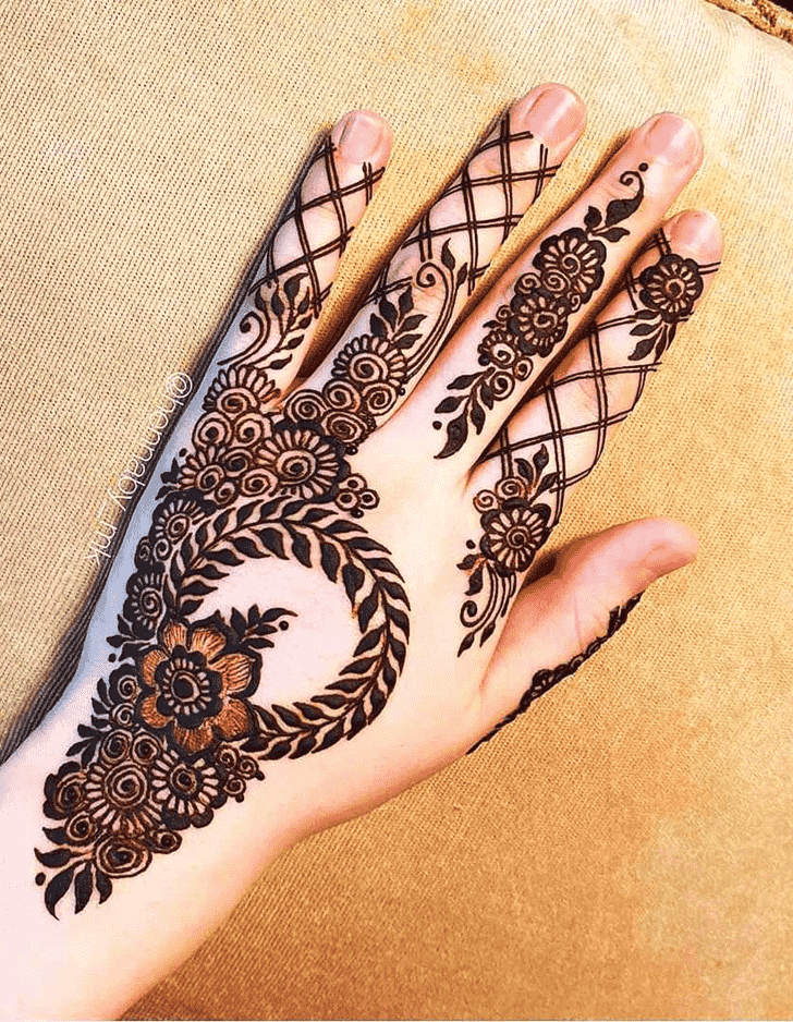 Fascinating Ajman Henna Design