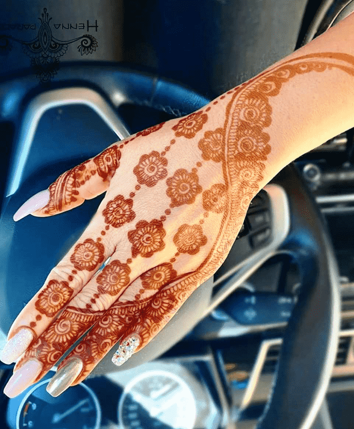 Graceful Ajman Henna Design