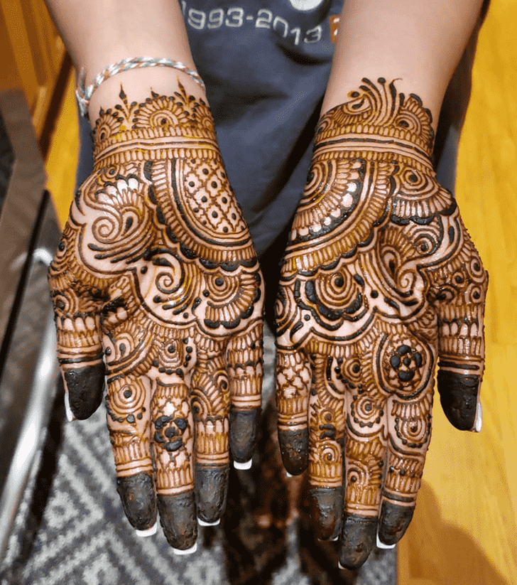 Arm Al Ain Henna Design