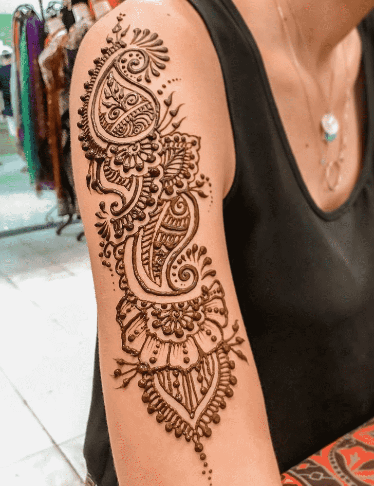 Enticing Al Ain Henna Design
