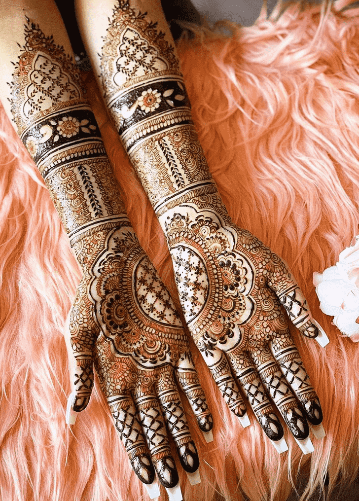 Pretty Allahabad Henna Design