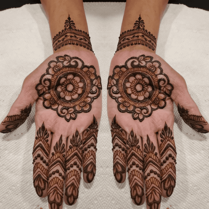 Alluring Henna Design