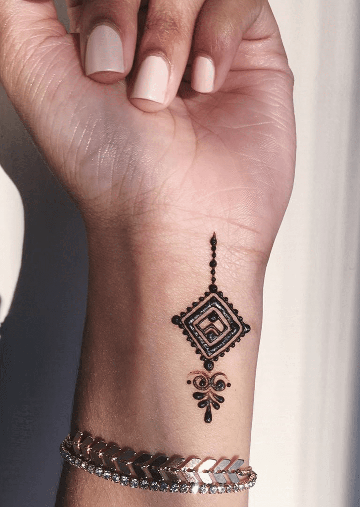 Beauteous Alluring Henna Design