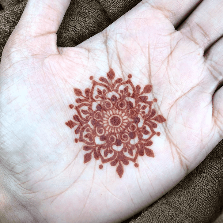 Pleasing Alluring Henna Design