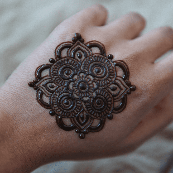 Pretty Alluring Henna Design
