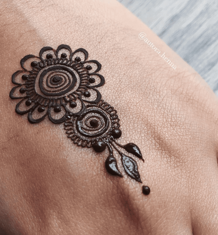 Stunning Alluring Henna Design
