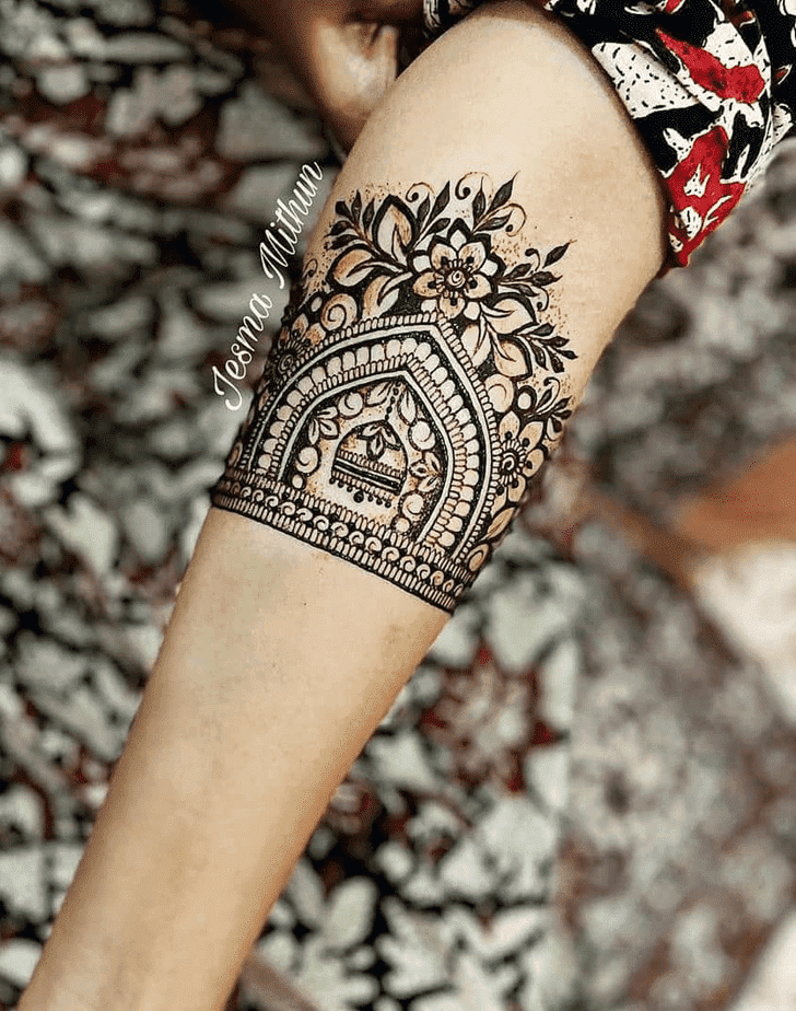 Classy Amalaki Ekadashi Henna Design