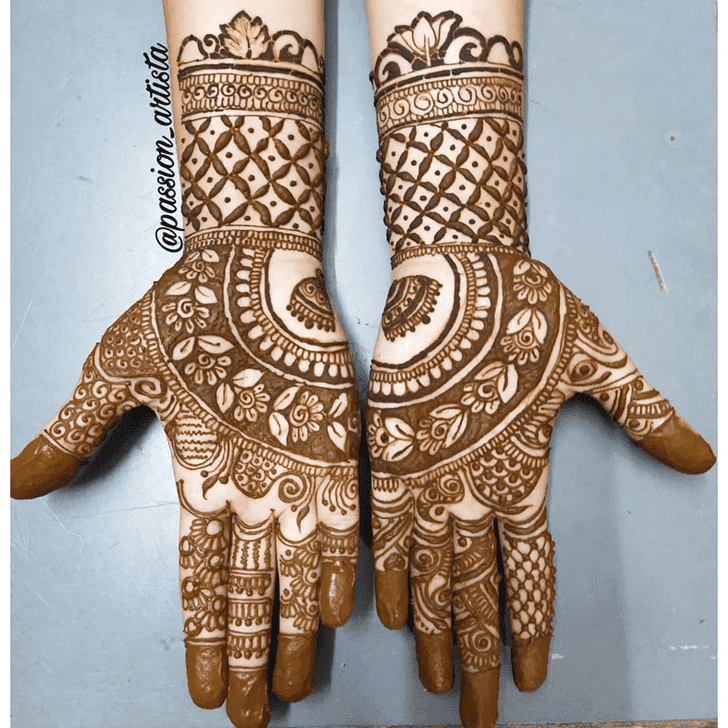Delicate Amalaki Ekadashi Henna Design
