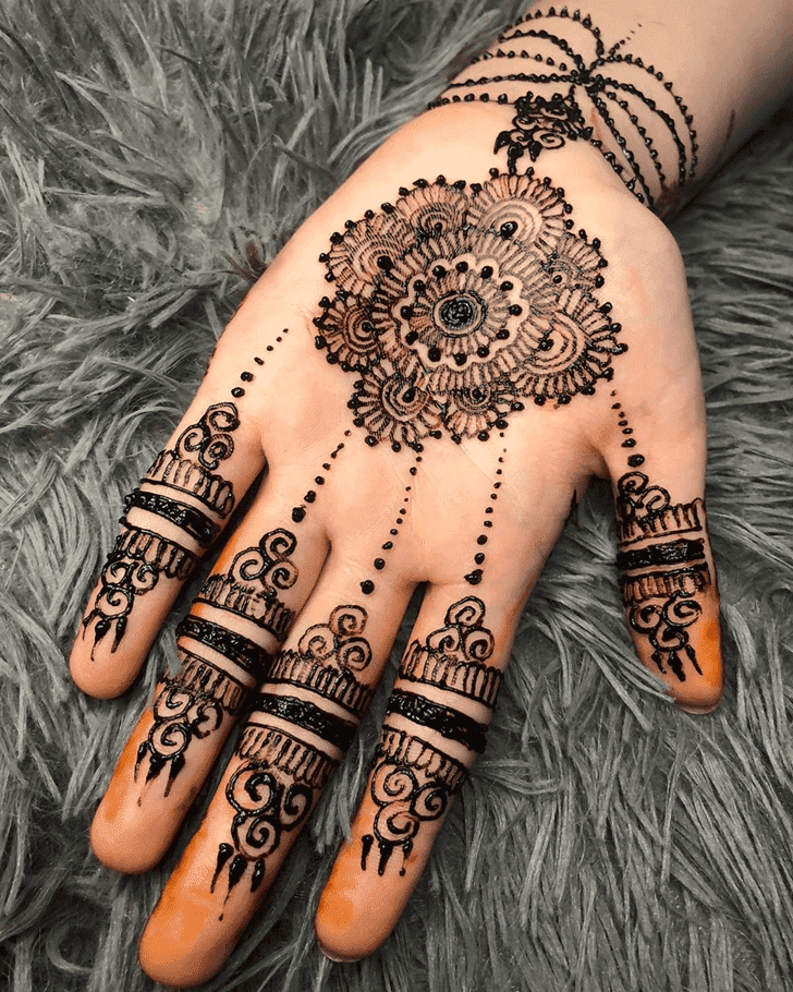 Fine Amalaki Ekadashi Henna Design