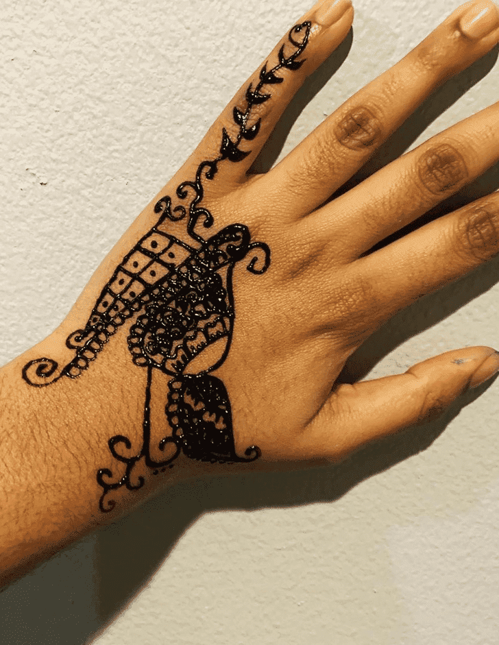 Shapely Amalaki Ekadashi Henna Design