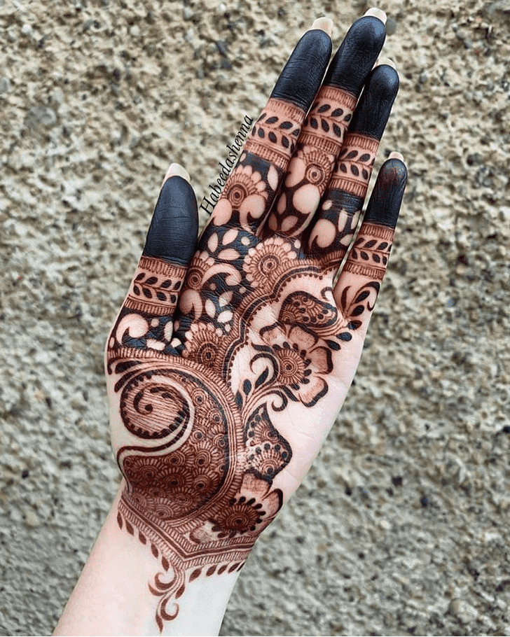Stunning Amalaki Ekadashi Henna Design