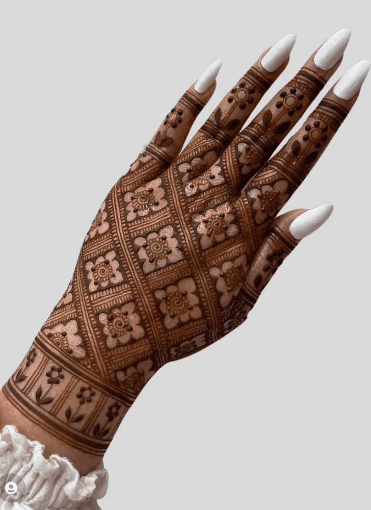 Charming Amavasya Henna Design