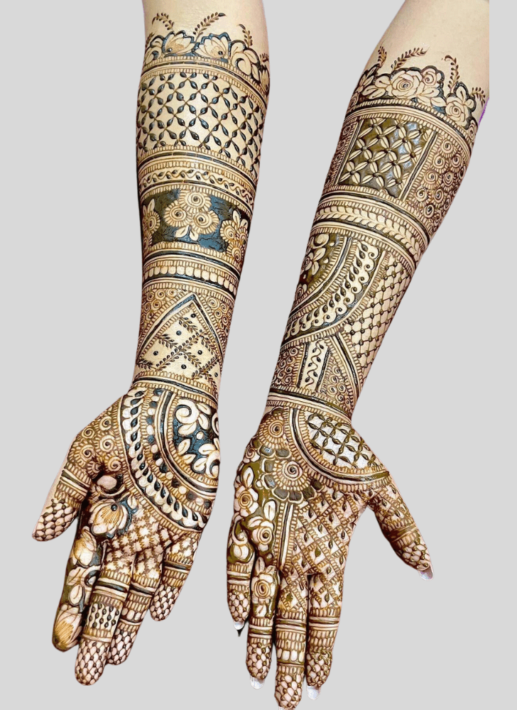Enthralling Amavasya Henna Design