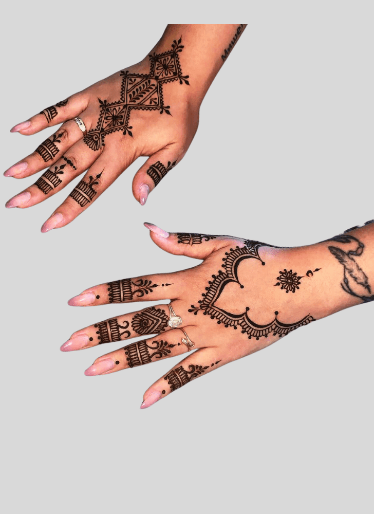 Exquisite Amavasya Henna Design