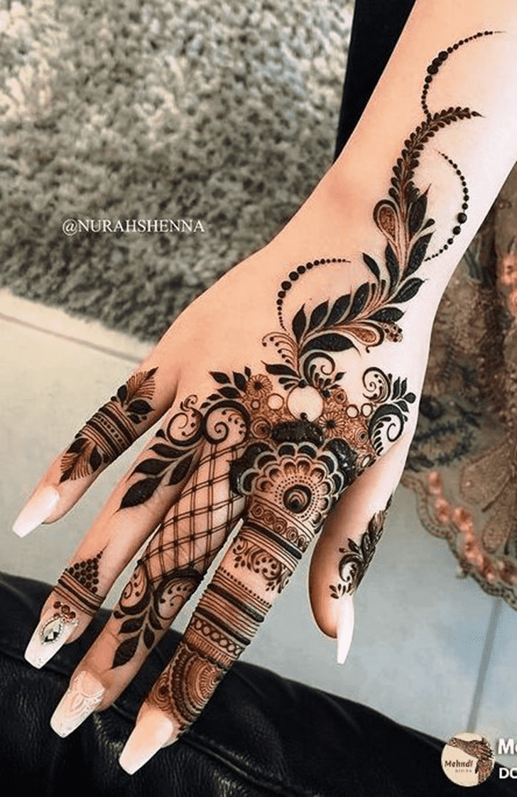 Adorable Amazing Henna Design