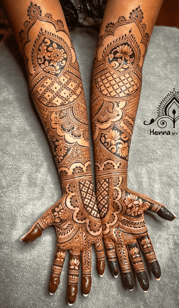 Appealing Amazing Henna Design