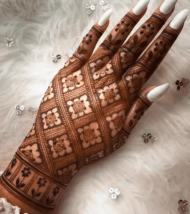 Captivating Amazing Henna Design