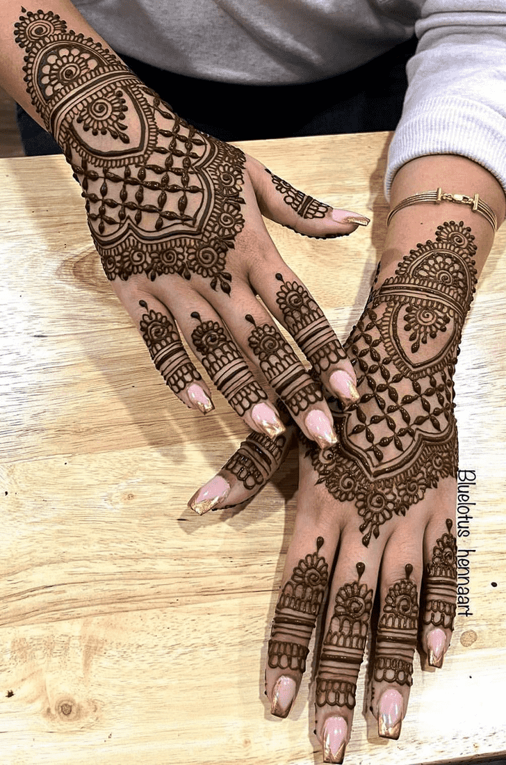 Dazzling Amazing Henna Design