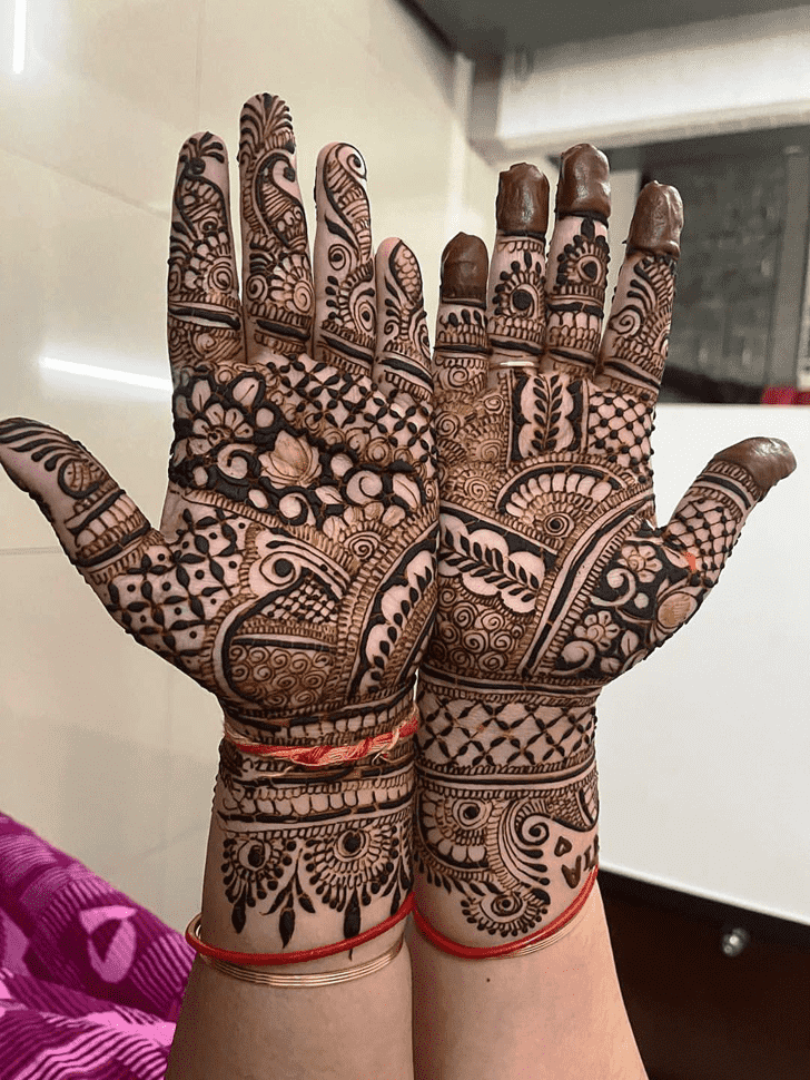 Enticing Amazing Henna Design