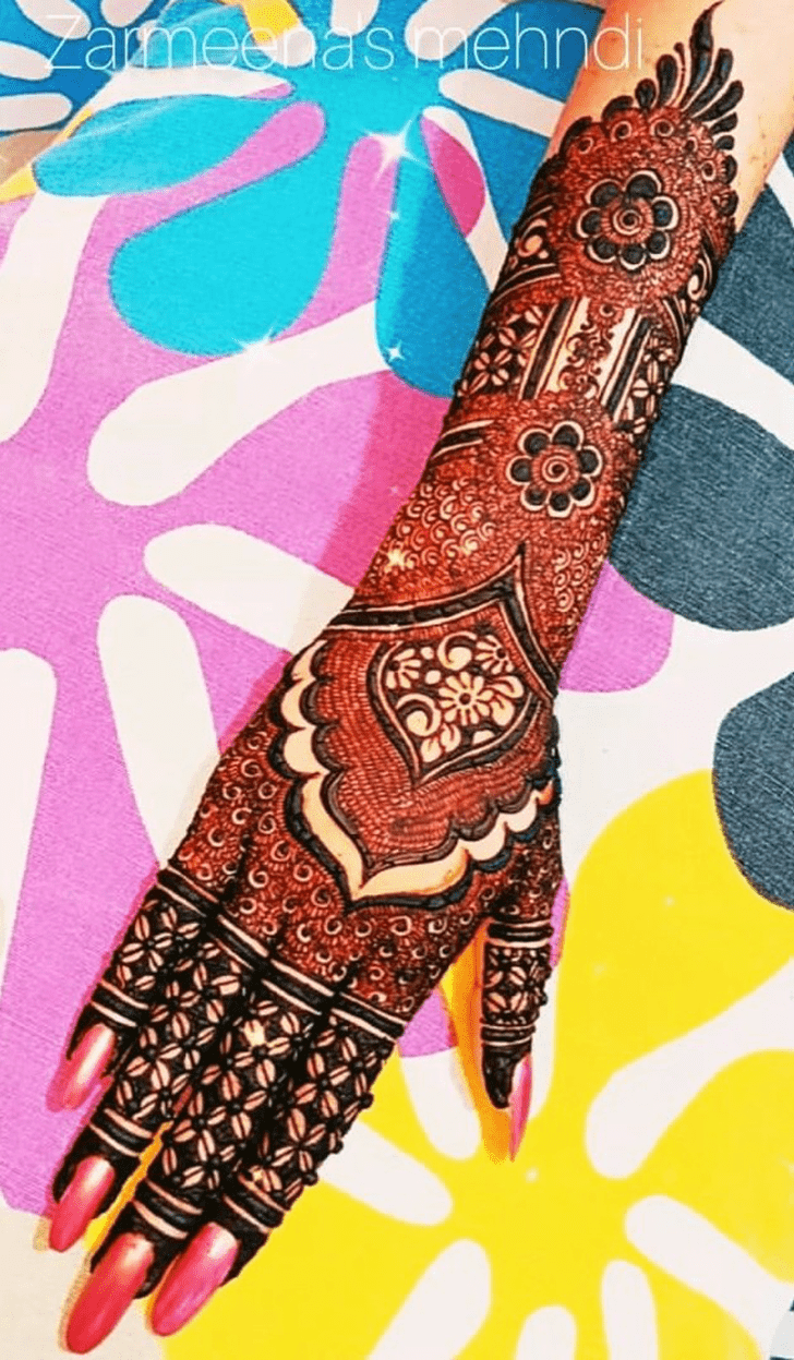 Fetching Amazing Henna Design