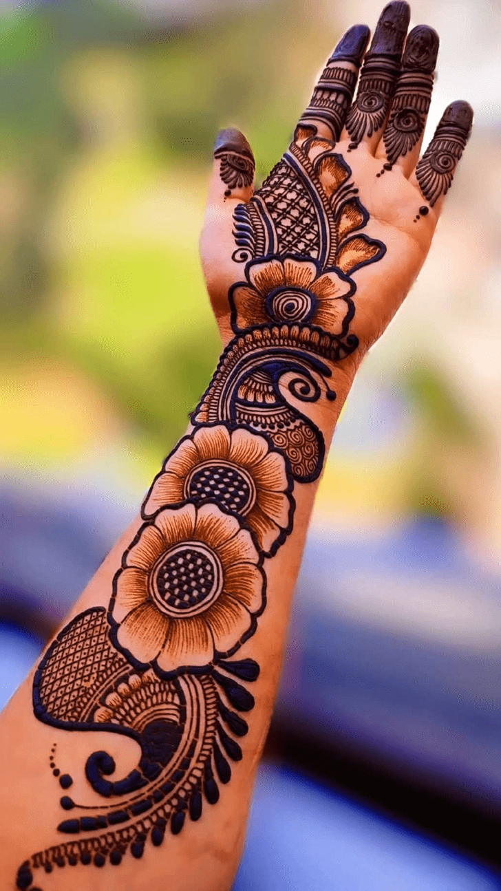 Stunning Amazing Henna Design