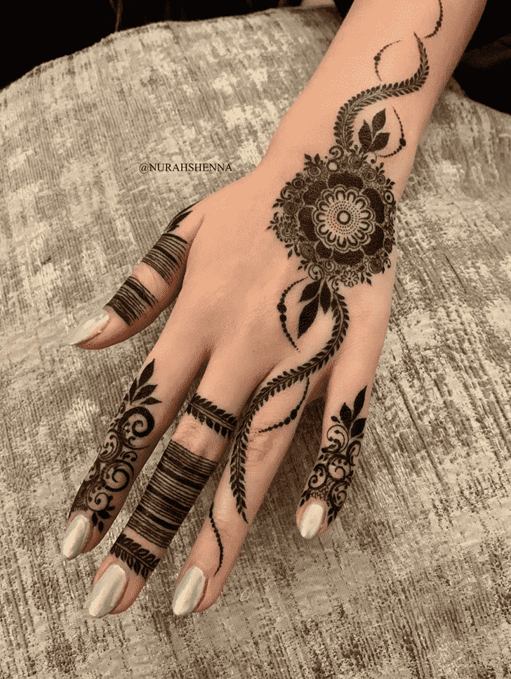 Delicate American Henna Design
