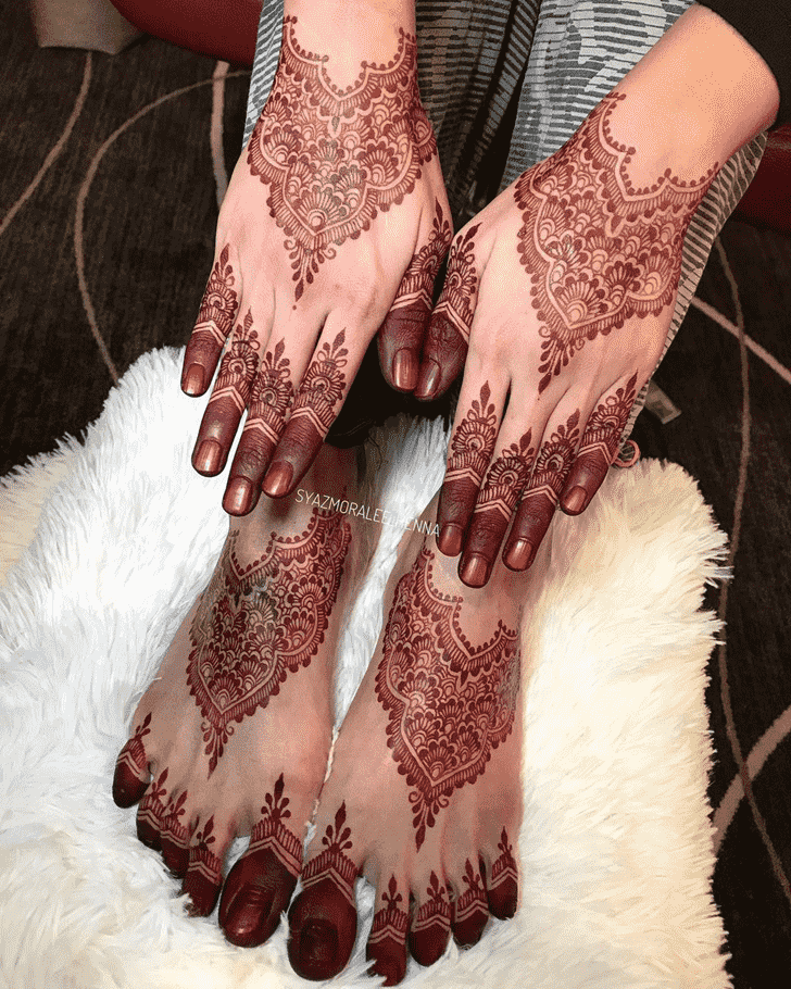Enticing Amritsar Henna Design