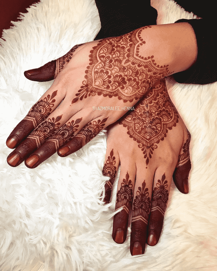 Pleasing Amritsar Henna Design