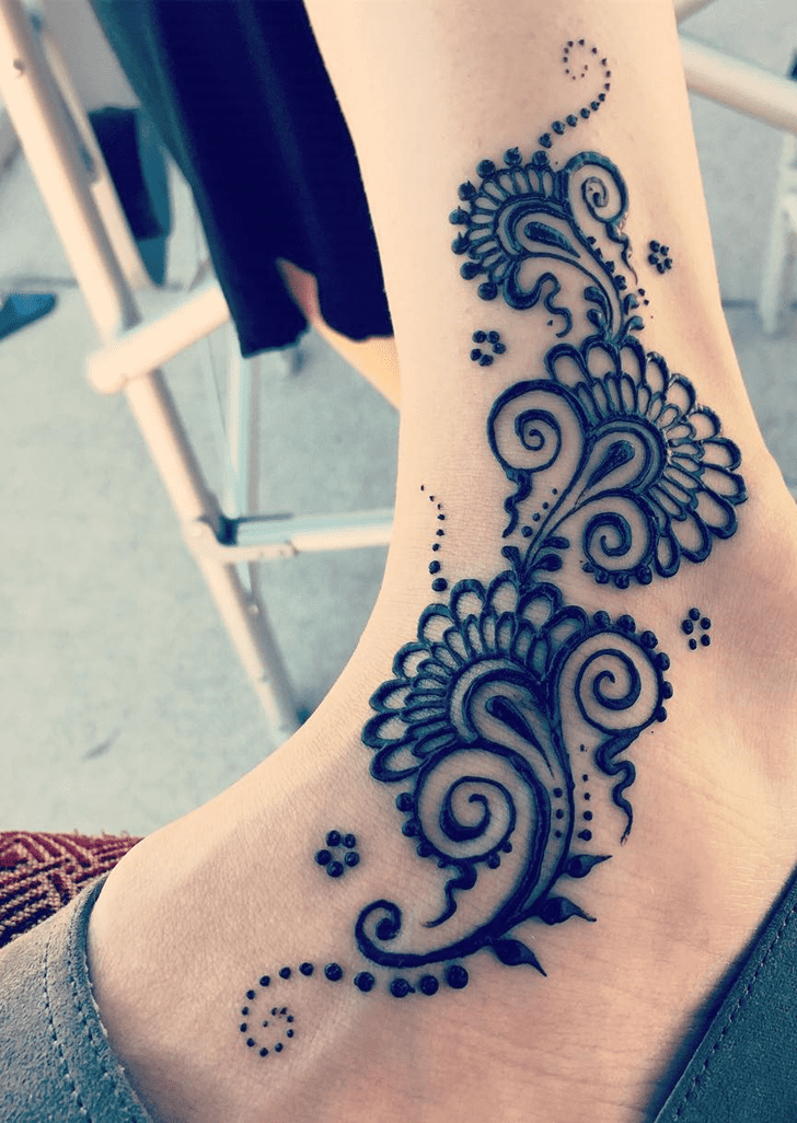 Appealing Ankle Henna Design