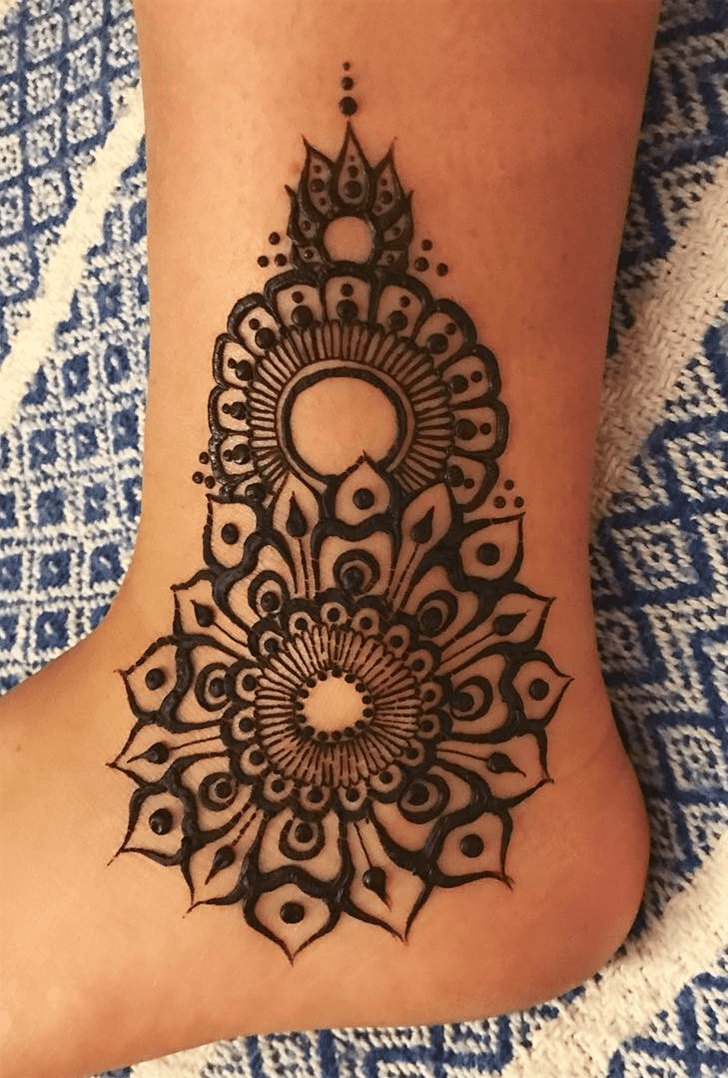 Elegant Ankle Henna Design
