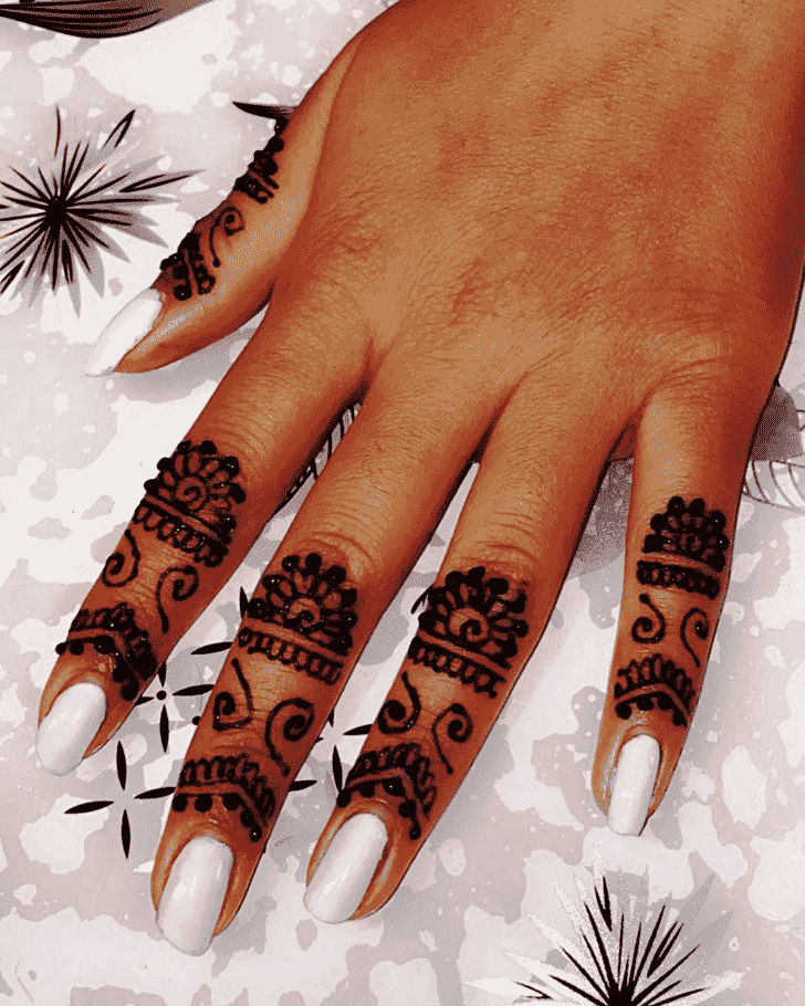 Enticing Arab Henna Design