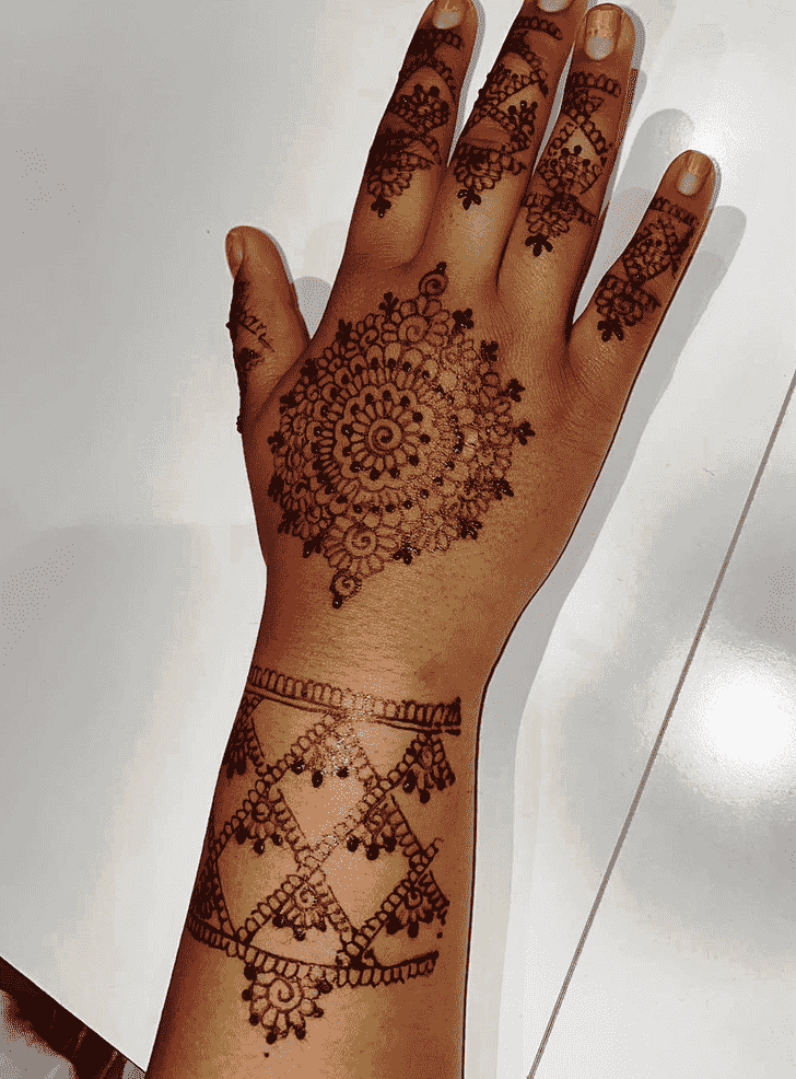 Gorgeous Arab Henna Design