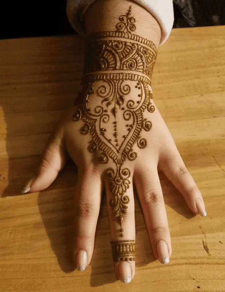 Fair Arabic Henna Design