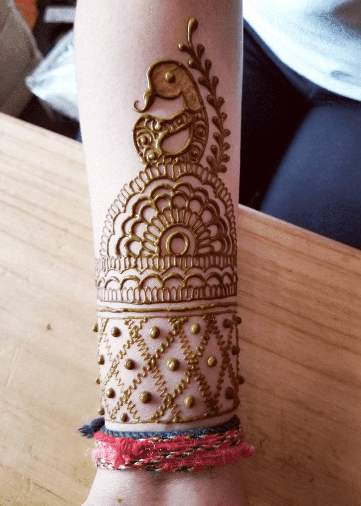 Fascinating Arabic Henna Design
