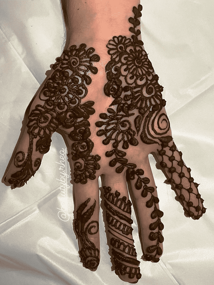 Shapely Atlanta Henna Design