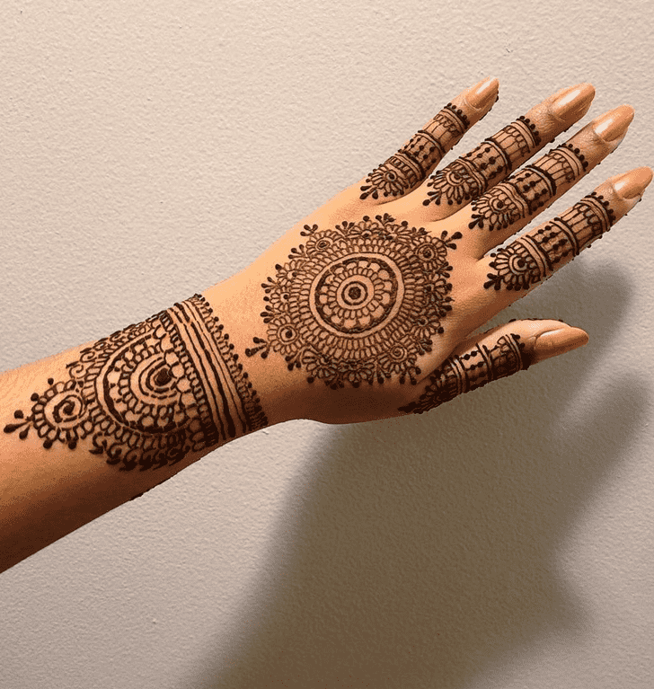 Appealing Attractive Henna Design
