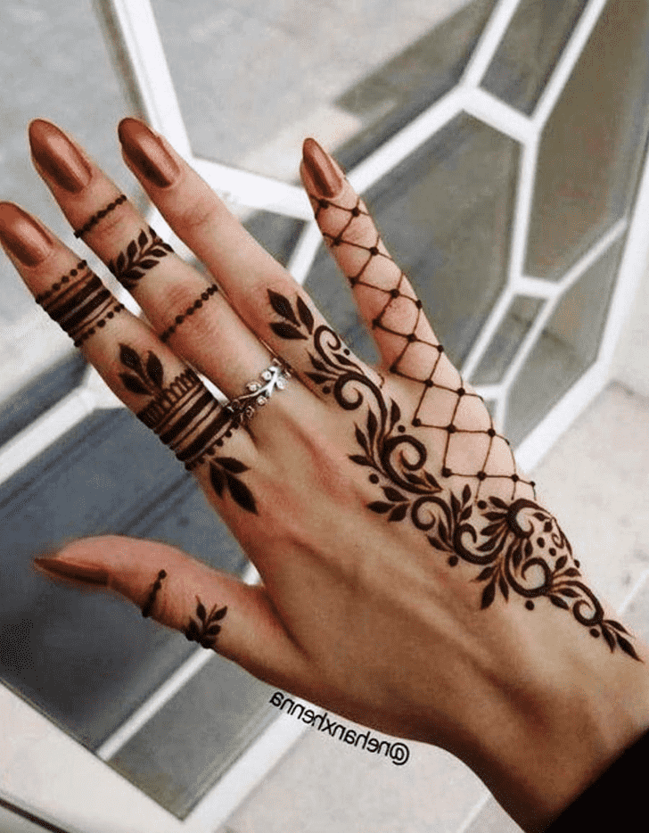 Charming Attractive Henna Design