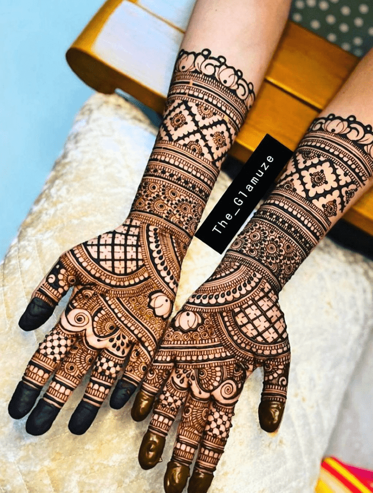 Delightful Attractive Henna Design