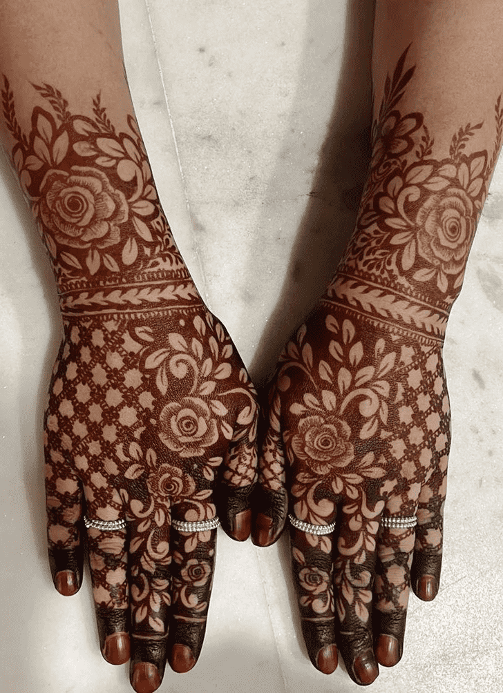 Grand Attractive Henna Design