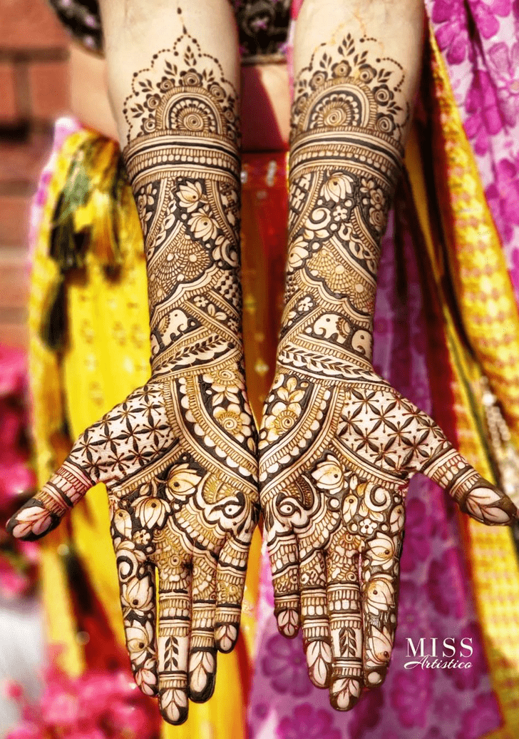 Awesome Attractive Henna Design