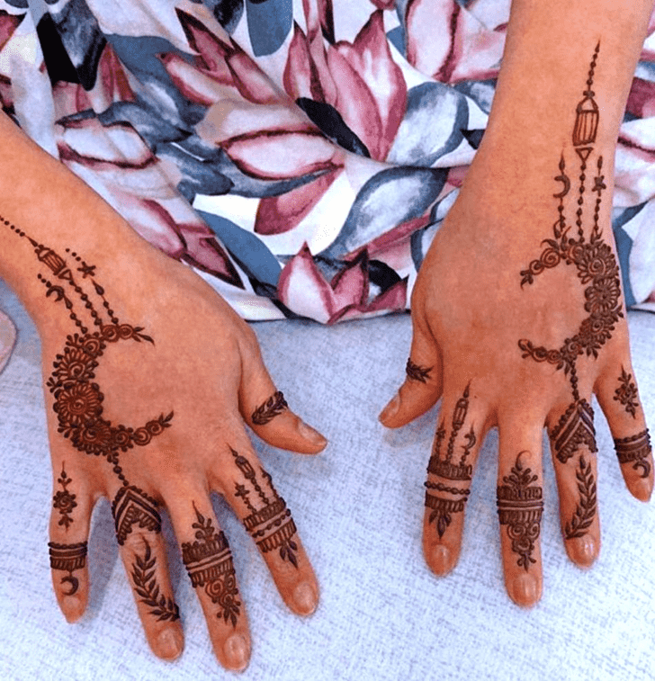 Inviting Attractive Henna Design